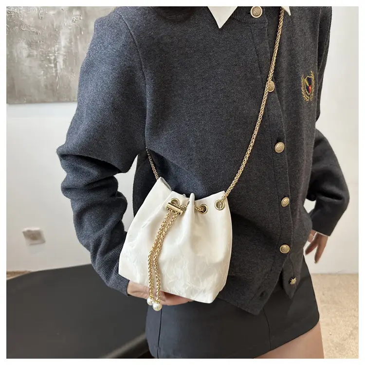 Korean Style Silver Chain Crossbody Bag 2024 — feature 12