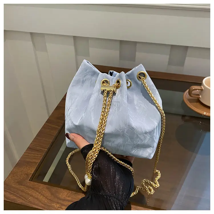 Korean Style Silver Chain Crossbody Bag 2024