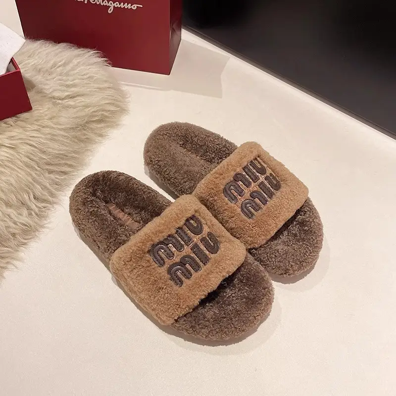 Thick-Soled Furry Slippers for Outdoor Wear 2025 New Autumn and Winter Lamb Wool Fluffy M-Shaped Trendy Internet Celebrity Fashion Cotton Slippers