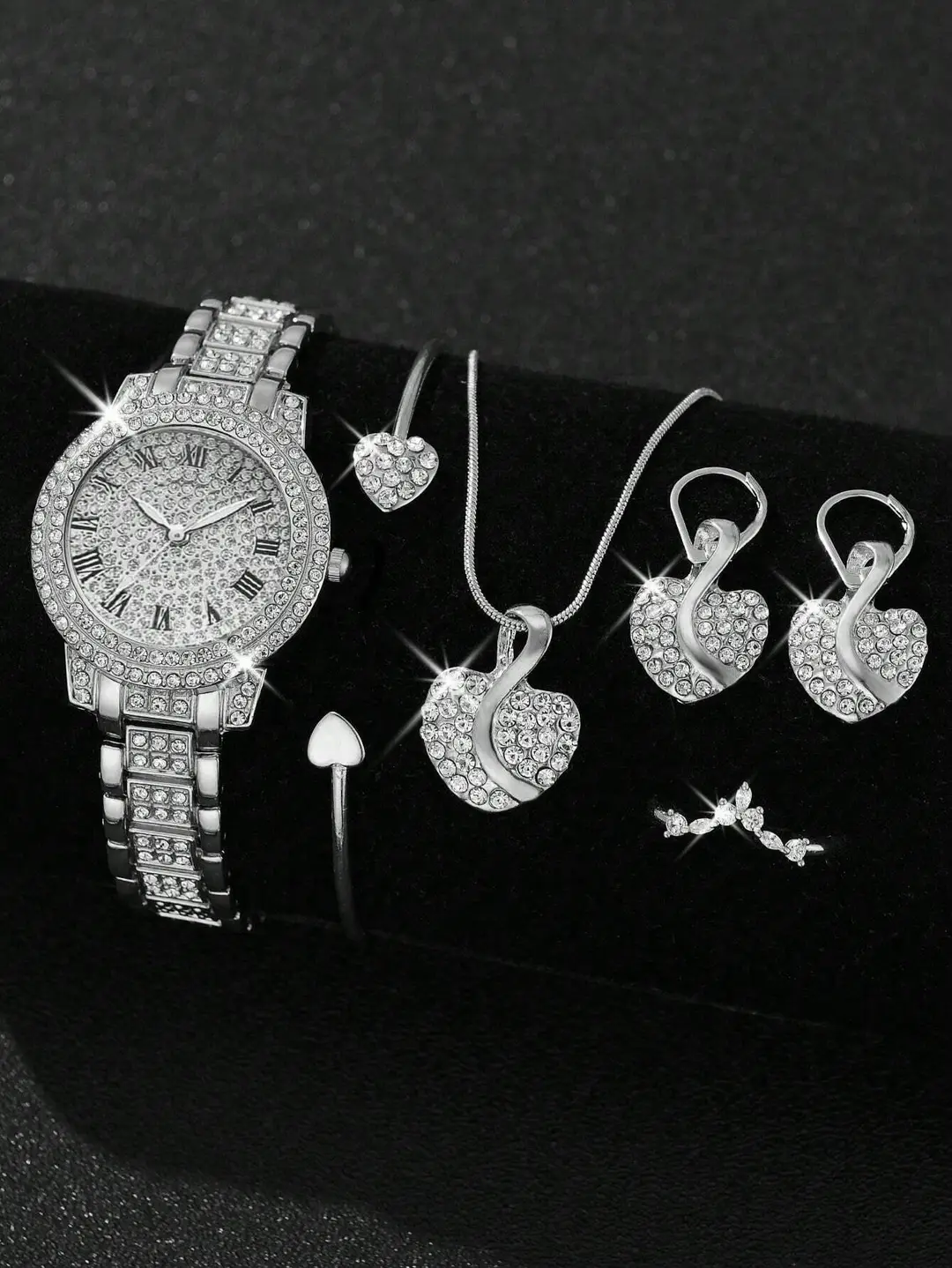Che Tone Explosive Women's Watch Cornucopia Fashion Casual Roman Quartz suit Full Diamond Bracelet Fashion Watch