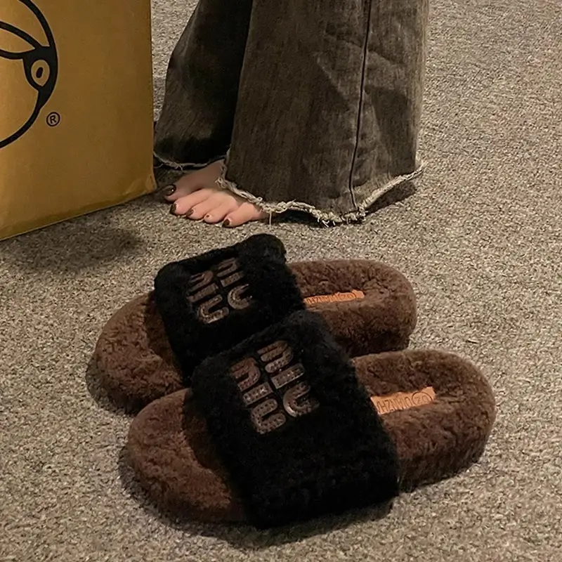 Thick-Soled Lamb Wool Slippers for Women, Suitable for Outdoor Wear, 2025 Autumn and Winter New Style, m Letter Suede Slip-On Slippers, Home Wear Cotton Slippers - Image 5