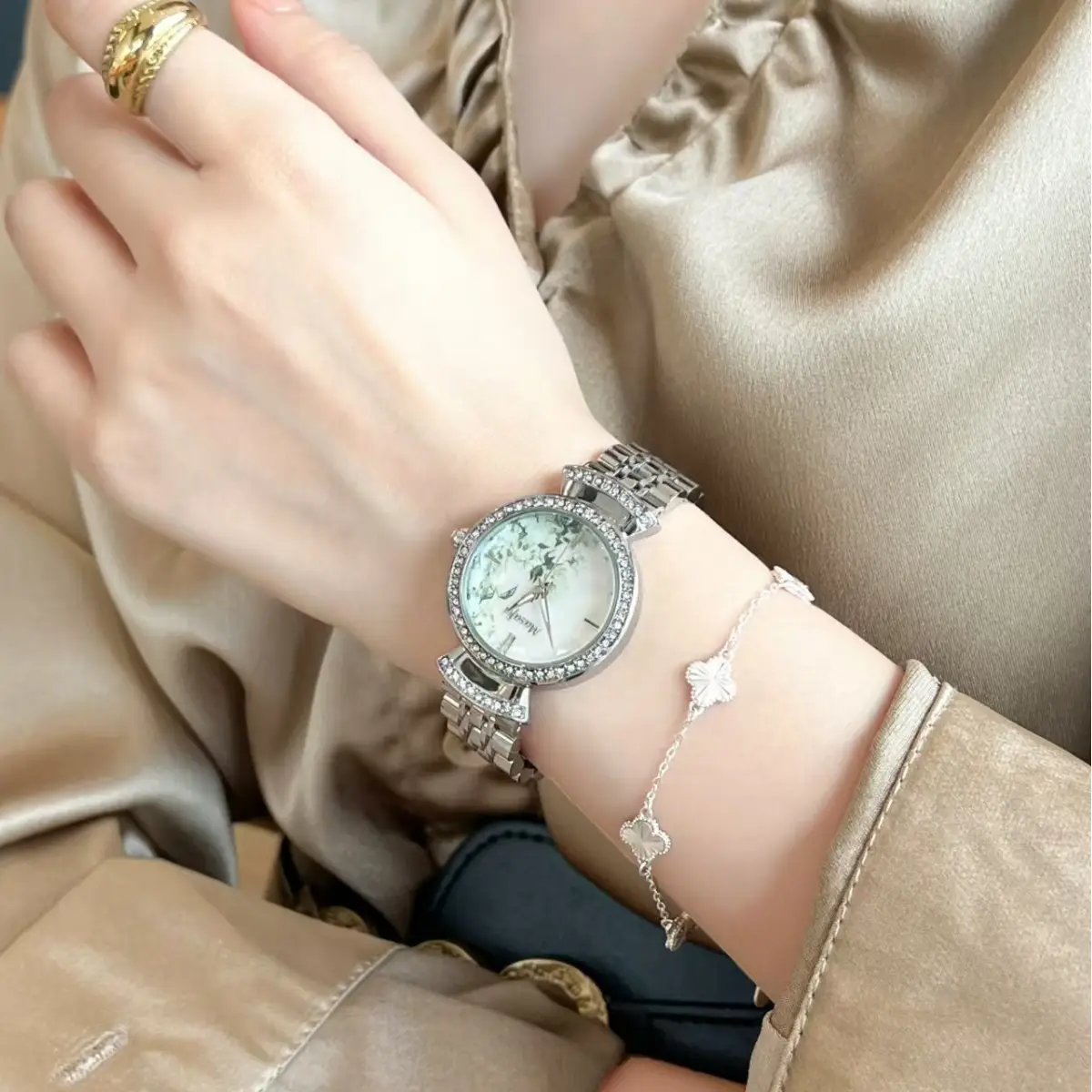 Women's Starry Sky Watch with Diamond Belt - Image 5