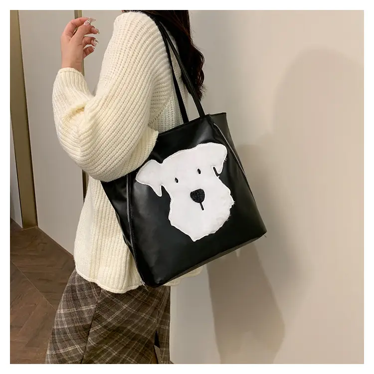 Amy Rabbit Women's Black Shoulder Bag 2024 - Image 4