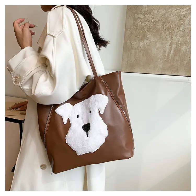 Amy Rabbit Women's Black Shoulder Bag 2024 — feature 11