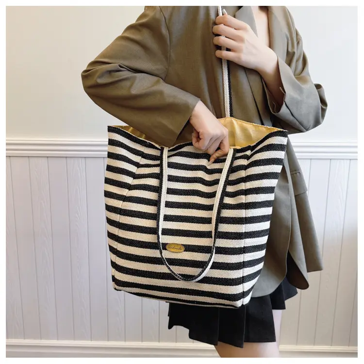 Striped Canvas Shoulder Bag 2024 New Korean Style — feature 11