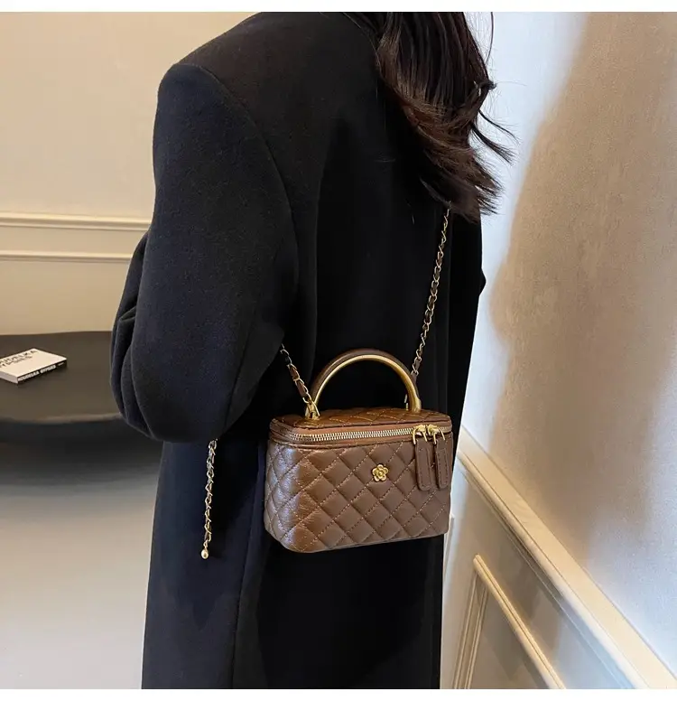 Quilted Chain Handbag Maroon Women Shoulder Bag — feature 11