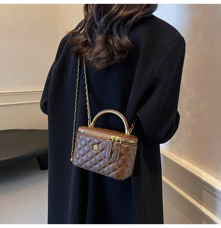 Quilted Chain Handbag Maroon Women Shoulder Bag — feature 12