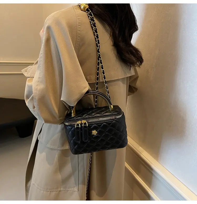 Quilted Chain Handbag Maroon Women Shoulder Bag — feature 14