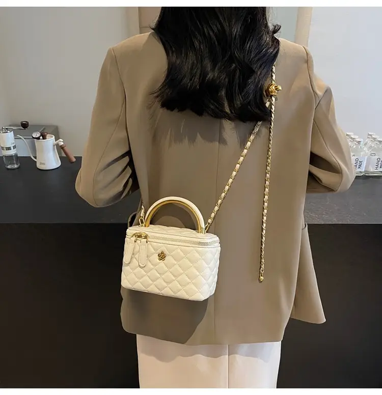 Quilted Chain Handbag Maroon Women Shoulder Bag — feature 18