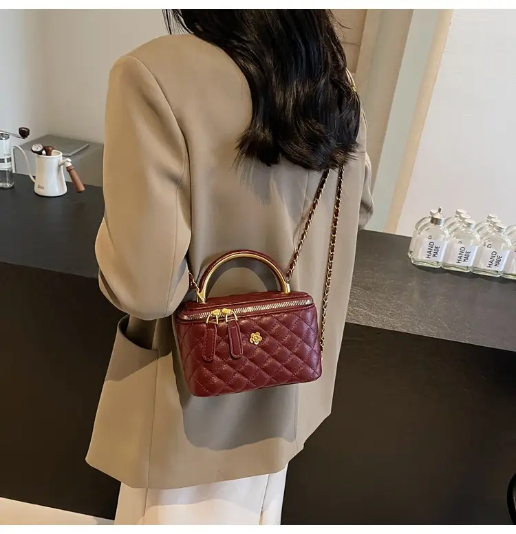 Quilted Chain Handbag Maroon Women Shoulder Bag — feature 24