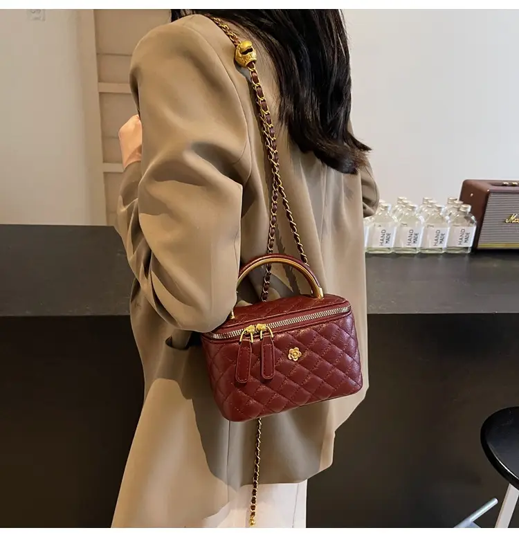 Quilted Chain Handbag Maroon Women Shoulder Bag — feature 27