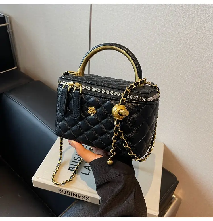Quilted Chain Handbag Maroon Women Shoulder Bag — feature 29