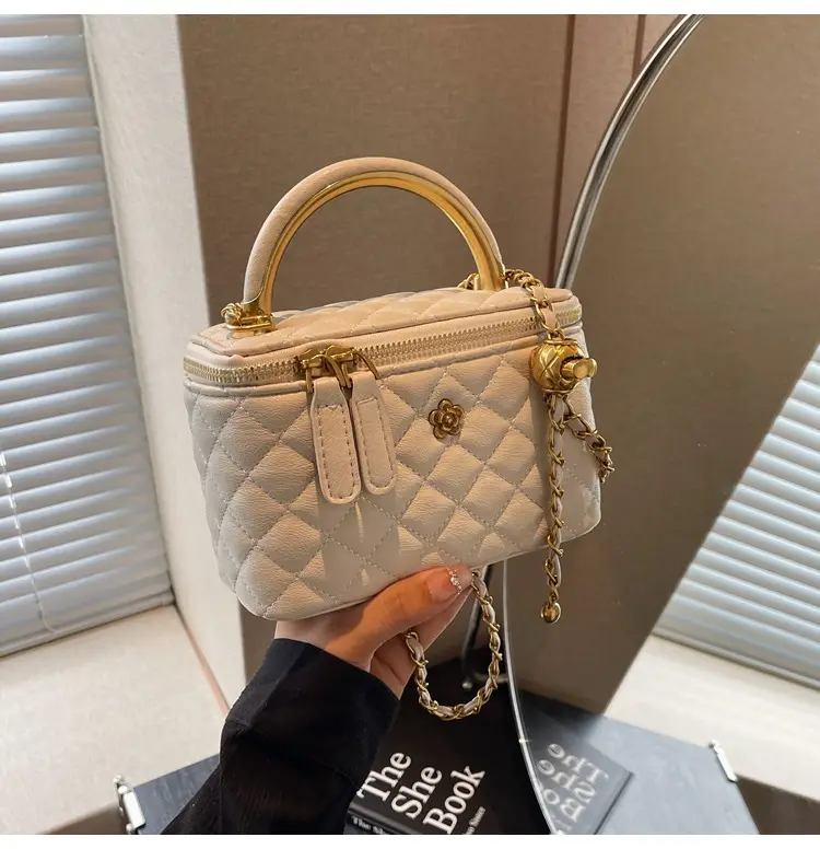 Quilted Chain Handbag Maroon Women Shoulder Bag — feature 38