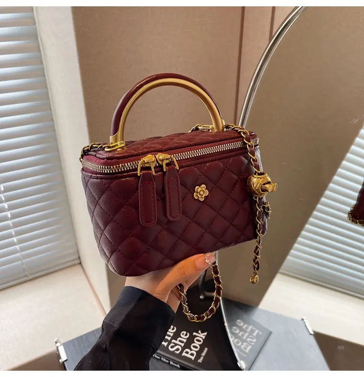 Quilted Chain Handbag Maroon Women Shoulder Bag — feature 39