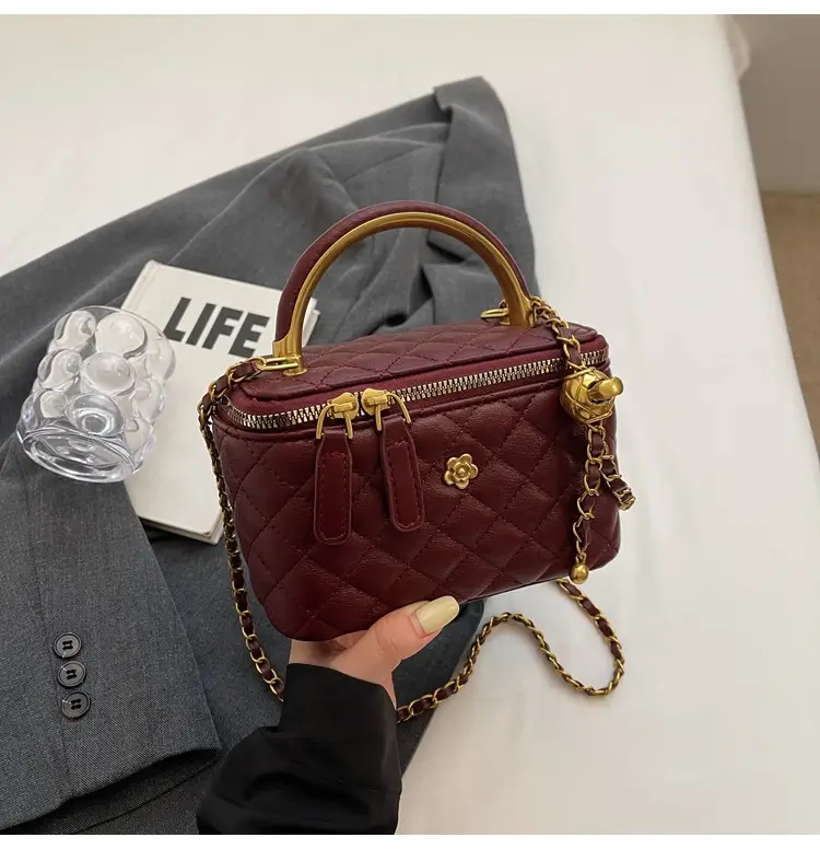 Quilted Chain Handbag Maroon Women Shoulder Bag — feature 44