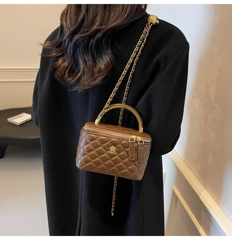 Quilted Chain Handbag Maroon Women Shoulder Bag — feature 8