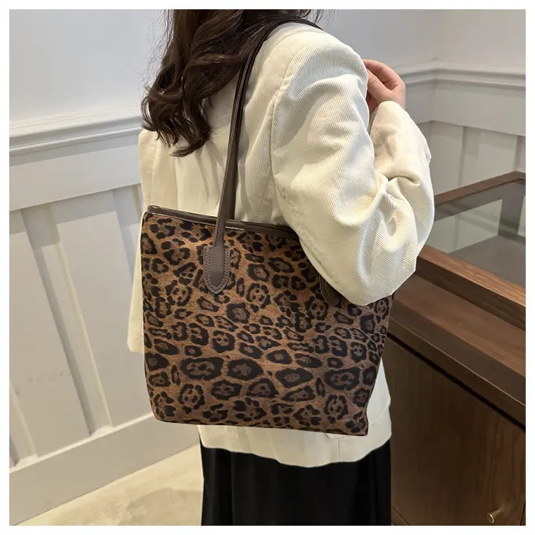 Women Leopard Print Shoulder Bag 2024 Autumn Winter Fashion Tote — feature 10