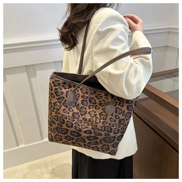 Women Leopard Print Shoulder Bag 2024 Autumn Winter Fashion Tote — feature 11