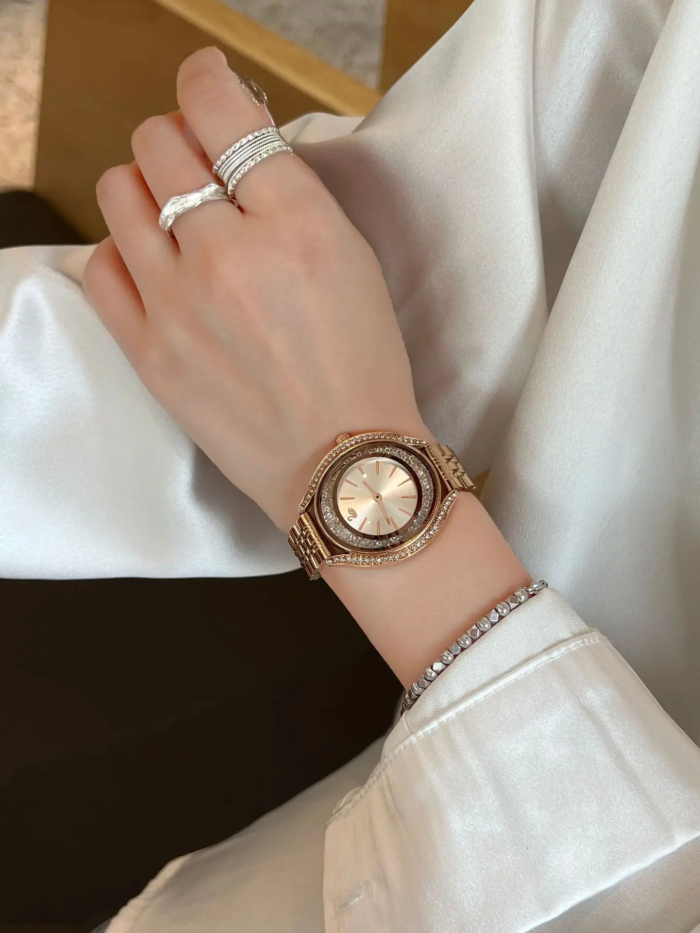 Women's Diamond Waterproof Quartz Watch for Gift - Image 4
