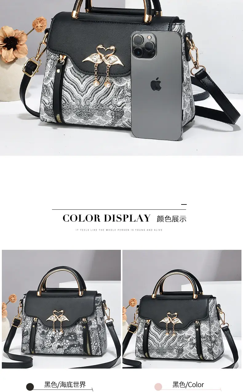 Luxury Black Floral Women's Shoulder Bag with Gold Clasp — feature 12