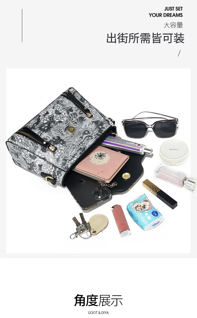 Luxury Black Floral Women's Shoulder Bag with Gold Clasp — feature 15