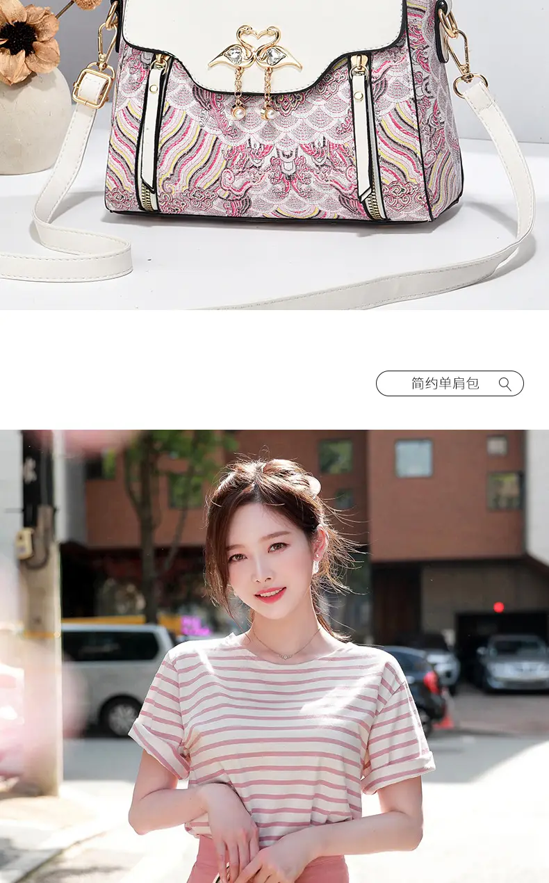 Luxury Black Floral Women's Shoulder Bag with Gold Clasp — feature 6