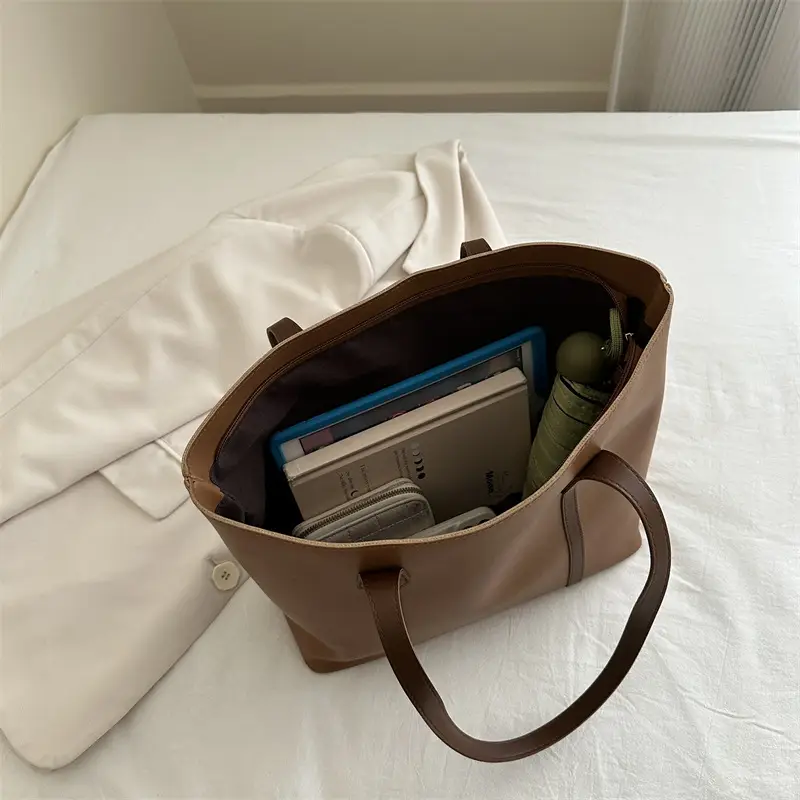 Large Capacity Brown Leather Tote Bag for Women - Image 6