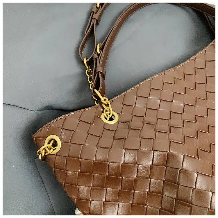 Women Woven Tote Bag Brown Large Capacity Shoulder Bag — feature 6