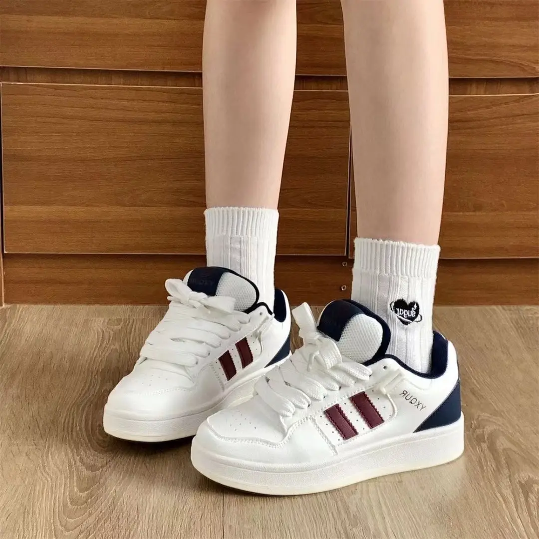 Campus Style Niche Color-Blocked Bread Shoes for Women Ins Trend 2025 Autum New Versatile Sports and Leisure Leather Panel Shoes - Image 3