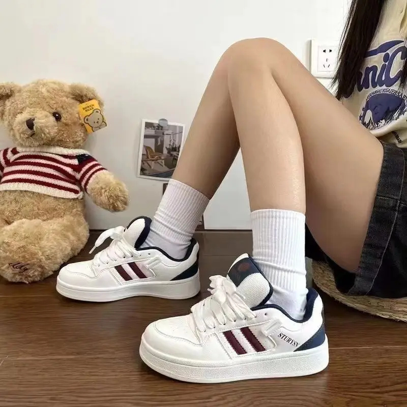 Campus Style Niche Color-Blocked Bread Shoes for Women Ins Trend 2025 Autum New Versatile Sports and Leisure Leather Panel Shoes - Image 4