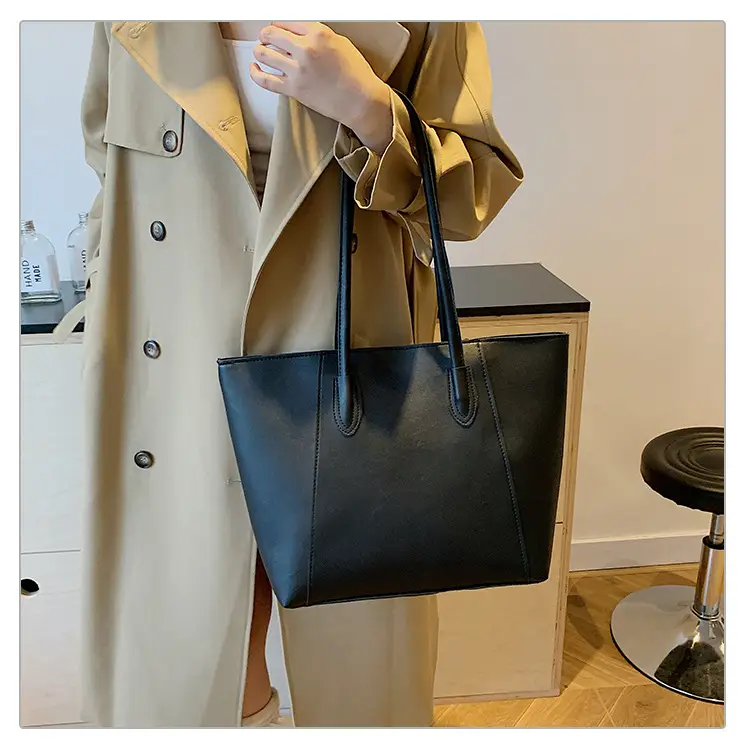 Women's Cream Leather Shoulder Bag 2024 New Style — feature 16