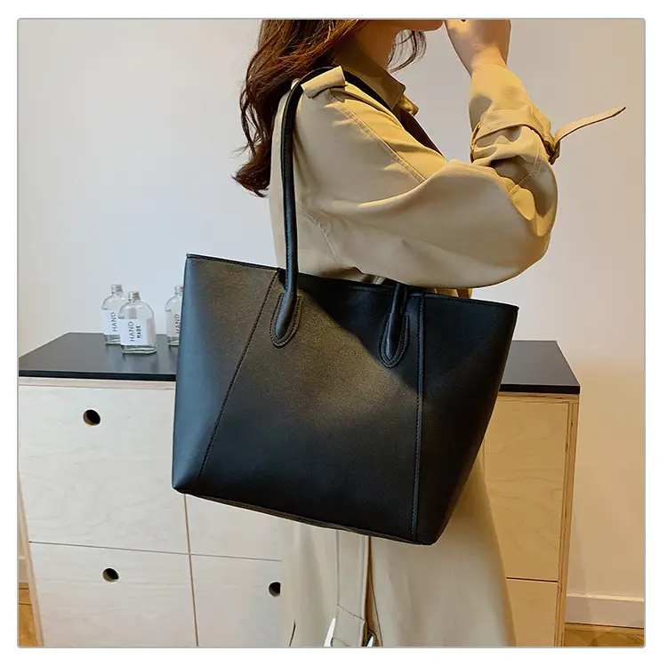 Women's Cream Leather Shoulder Bag 2024 New Style — feature 17