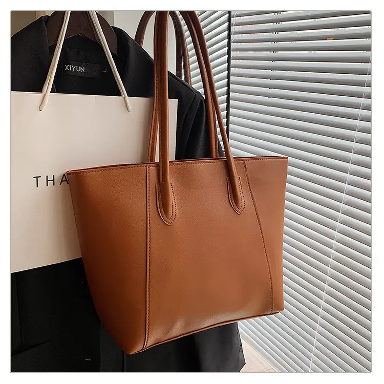 Women's Cream Leather Shoulder Bag 2024 New Style — feature 27