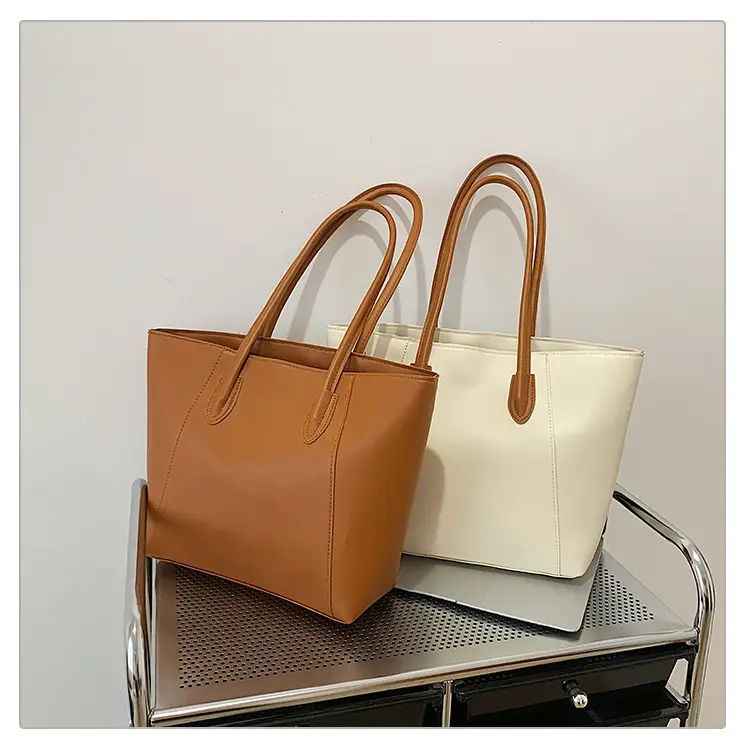 Women's Cream Leather Shoulder Bag 2024 New Style — feature 28