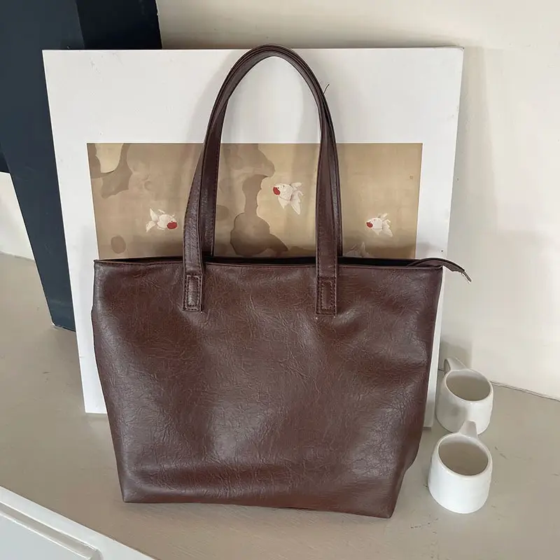 Black Leather Shoulder Bag for Women 2024 - Image 4