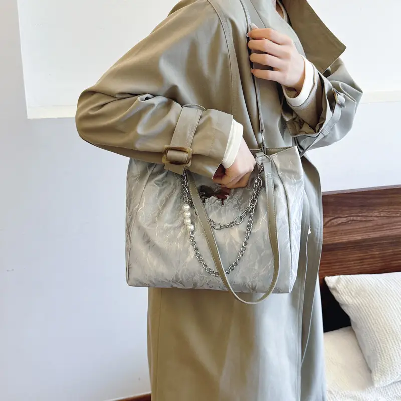 Women Butterfly Tote Bag Silver Large Capacity Shoulder Bag - Image 7