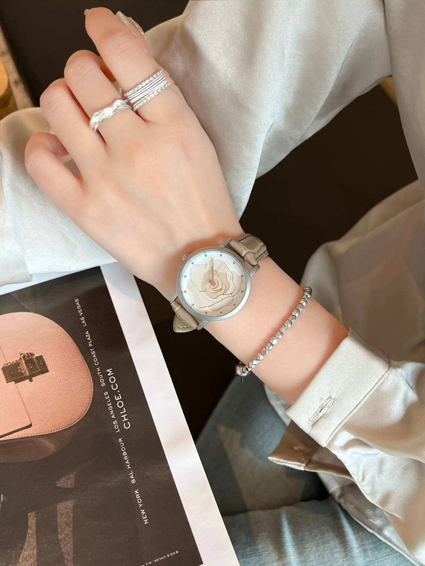 Women's Alloy Watch with Pistil Dial White Beige Strap