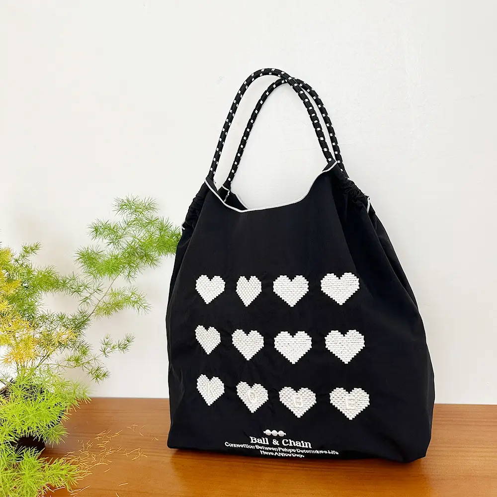Black nine hearts