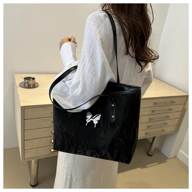 Women's Butterfly Embroidered Tote Bag Large Capacity Beige — feature 22