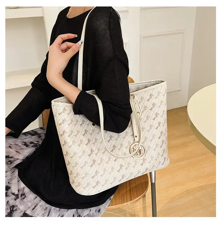 Women's Large Capacity Textured Shoulder Bag 2024 — feature 15