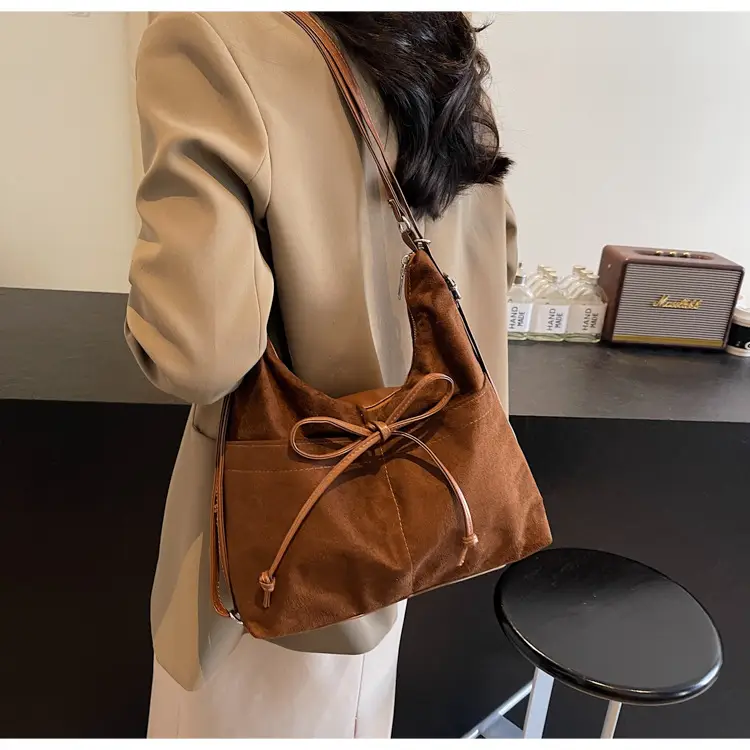 Women's Red Velvet Shoulder Bag 2024 Multi-use Vacation Bag - Image 8