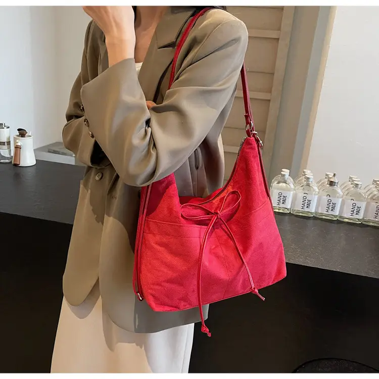 Women's Red Velvet Shoulder Bag 2024 Multi-use Vacation Bag — feature 25