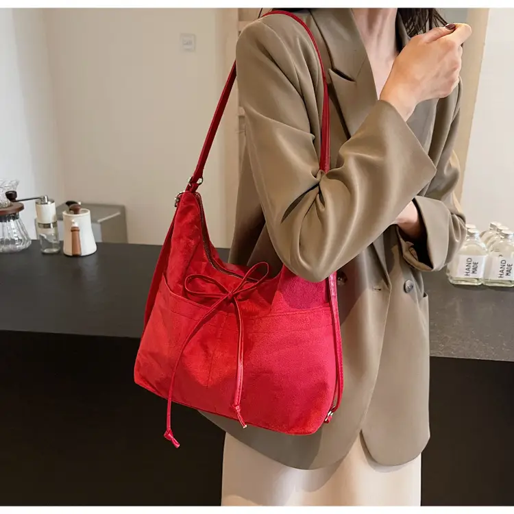Women's Red Velvet Shoulder Bag 2024 Multi-use Vacation Bag — feature 26