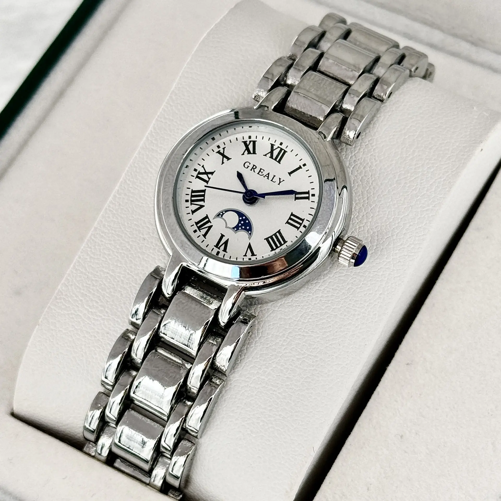 Women's Waterproof Moon Phase Quartz Watch Roman Dial Silver Strap — feature 7