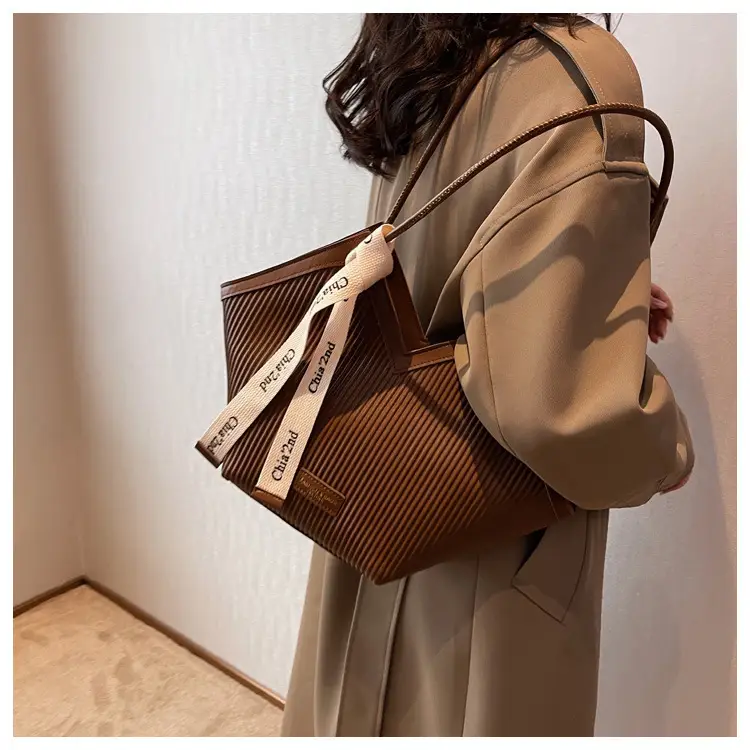 2024 New French Style Women's Brown Vertical Pattern Tote Bag — feature 11