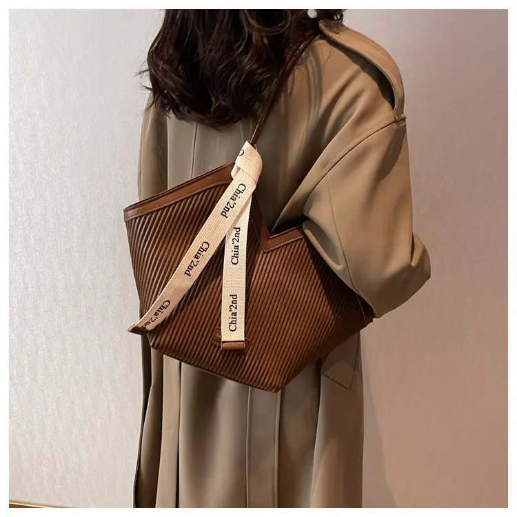2024 New French Style Women's Brown Vertical Pattern Tote Bag — feature 12