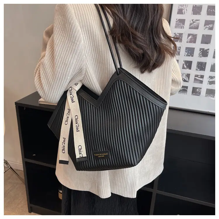 2024 New French Style Women's Brown Vertical Pattern Tote Bag — feature 18