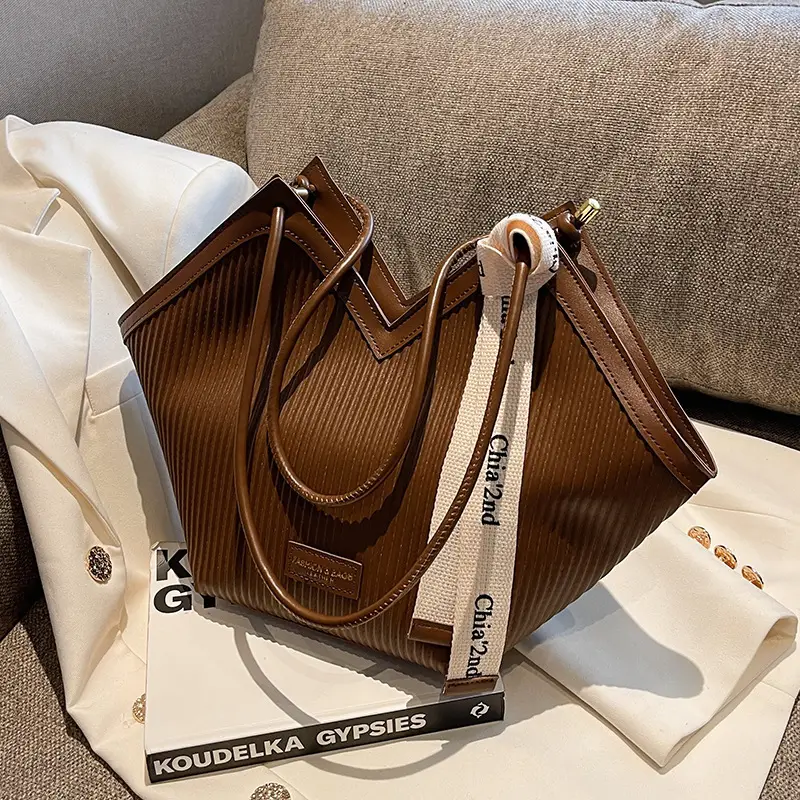 2024 New French Style Women's Brown Vertical Pattern Tote Bag - Image 3