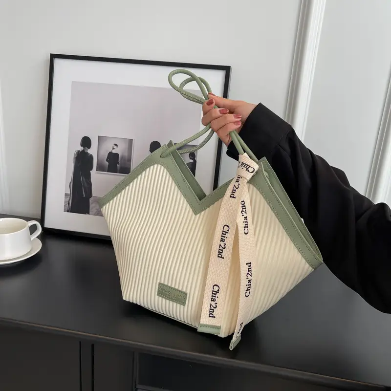 2024 New French Style Women's Brown Vertical Pattern Tote Bag - Image 5