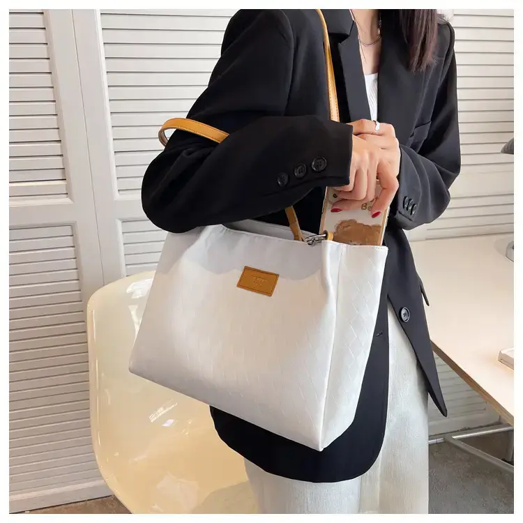 Women's Large Capacity Shoulder Tote Bag Cream 2024 — feature 15